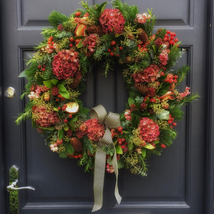 Buy Christmas Wreaths Online in India – Festive Door Décor Guide