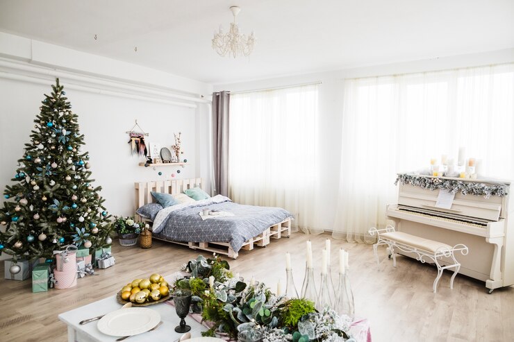 How Do I Decorate Christmas Tree By Bedroom