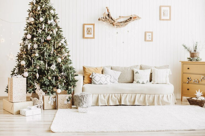 Mastering the Art of Decorating a Natural and Neutral Christmas Tree